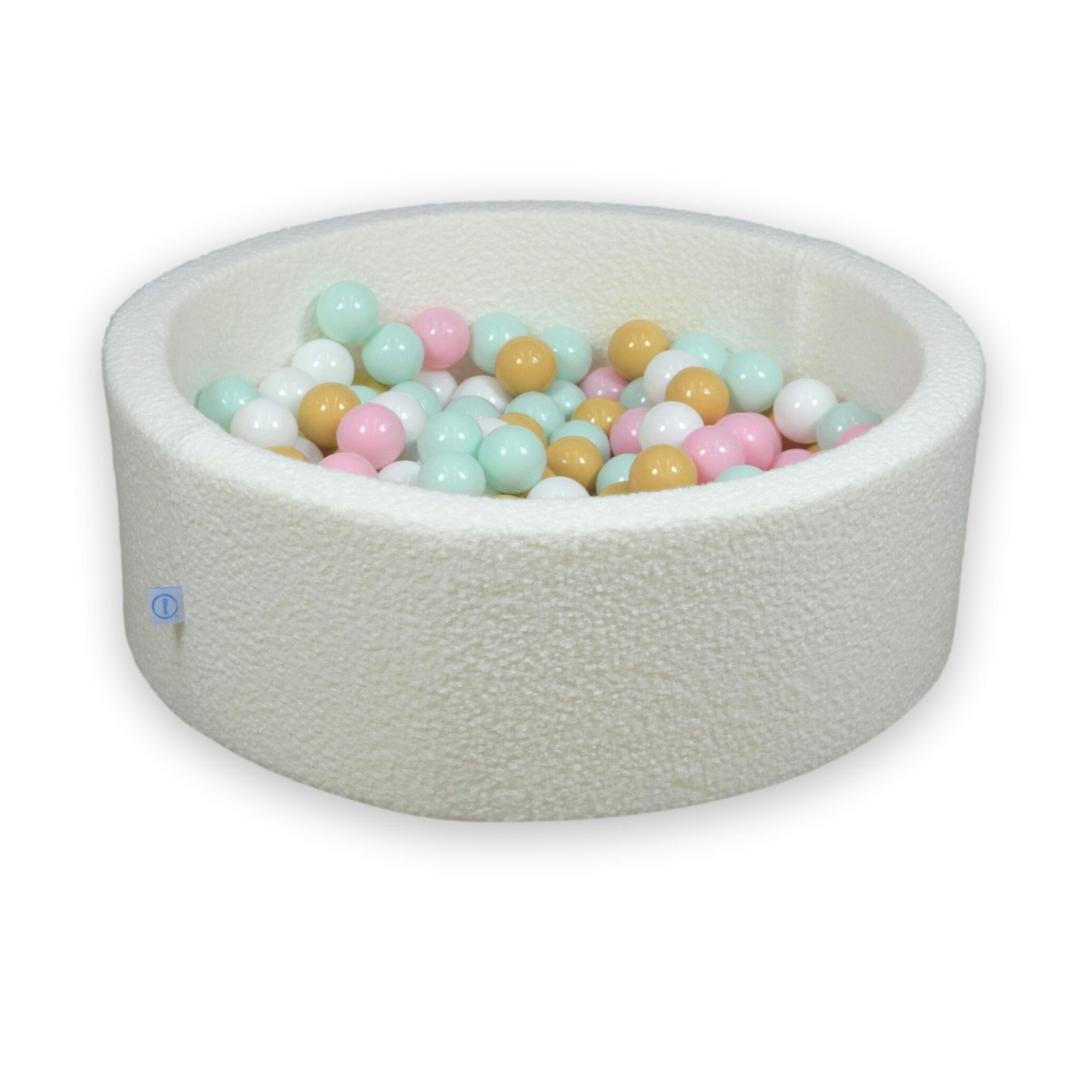 bc0003-Mimii-suchy-basen-90x30-white-boucle-200-pilek-biale-jasnomiętowe-jasnorozowe-bezowe.jpg