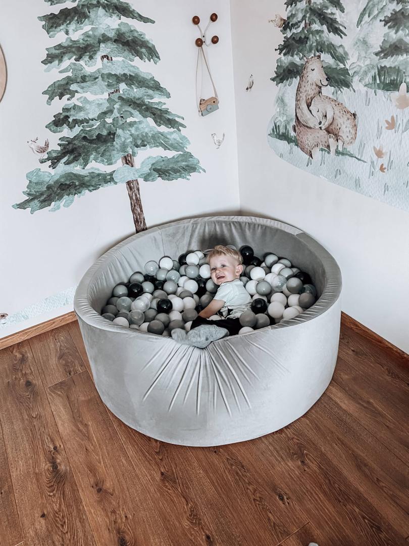 e1b425eb2aadd0ec544e8d110c15b351