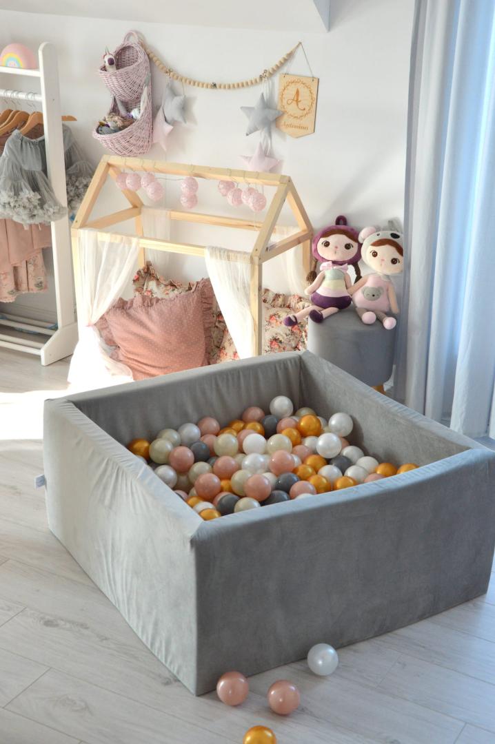 79ba599bb56f18e71d921adcaee64a4c