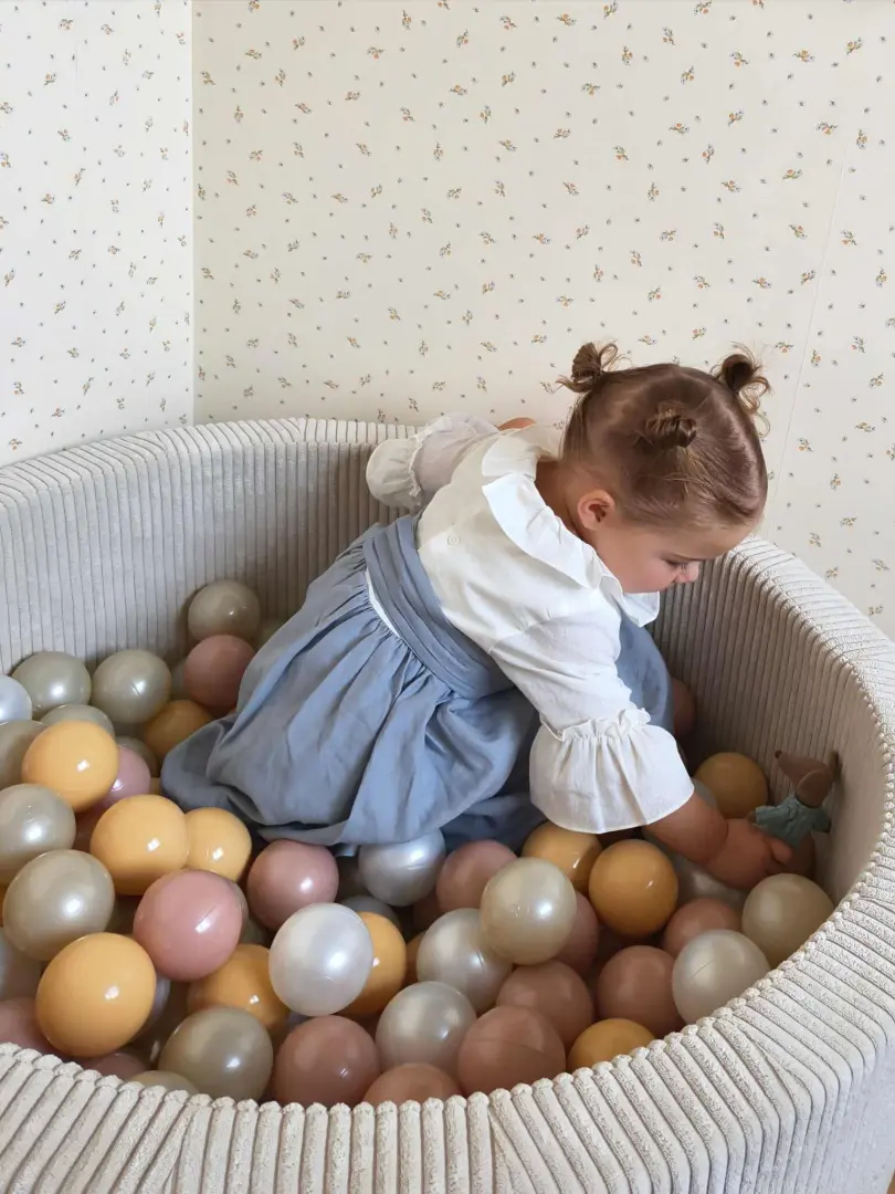 77f9149d85f5bcf42b3f9e24173b10d9